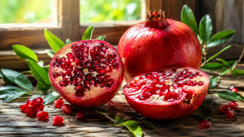 Benefits of Pomegranate Fruits: Nutrition, Science, and Everyday Uses - 1